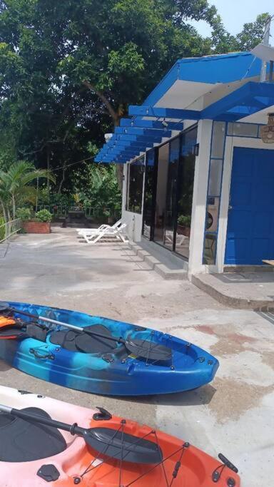 Casa Del Lago Las Veraneras * San Salvador
