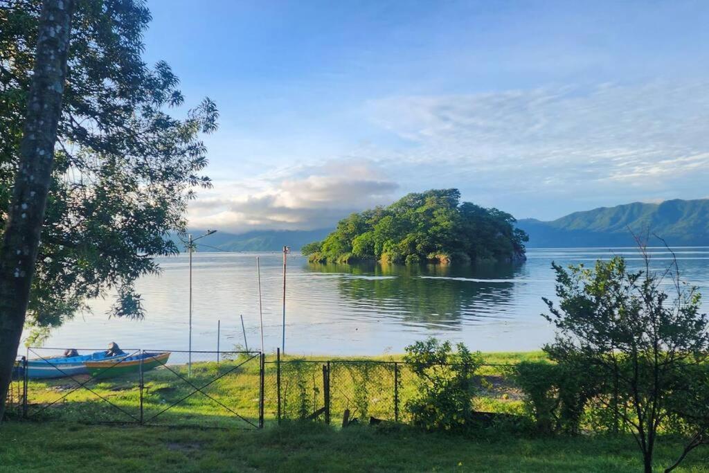 Casa Del Lago Las Veraneras San Salvador